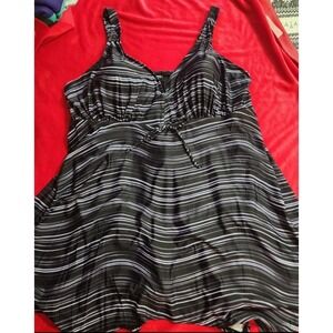 Evans Sharkbite Swim Dress Everly Women's Size 28 Black w Gray Stripes NWT